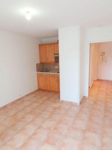 Location Appartement 1 pièce 23m² - Photo 3