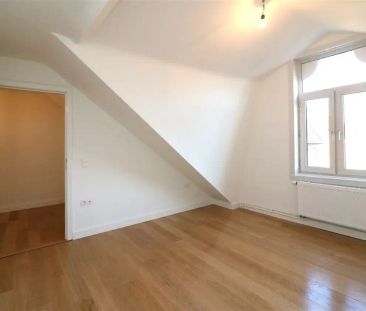 Vernieuwde, karatervolle woning met 4 slpk nabij station - Photo 6