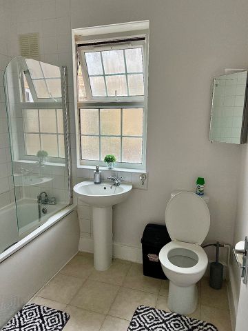 3 Bed Maisonette, Parfett Street, E1 - Photo 5