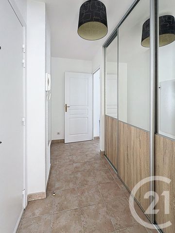 Location Appartement 3 pièces 62m² CAGNES SUR MER 06800 - Photo 3