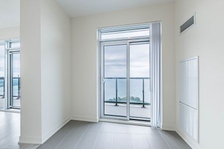 For Lease - 38 Annie Craig Drive Unit# 4905, Toronto, Ontario - Photo 3