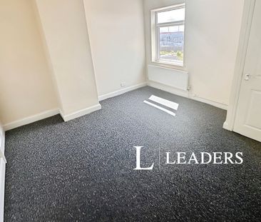 2 bedroom house to rent Evans Street, ST6 - Photo 3