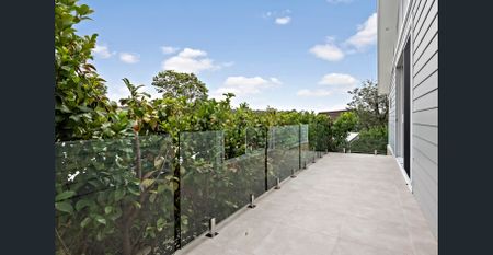 Near new family home in peaceful setting - Photo 5