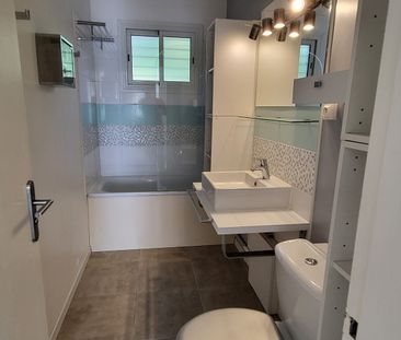Location Appartement 1 pièce 27m² ST DENIS 97400 - Photo 4