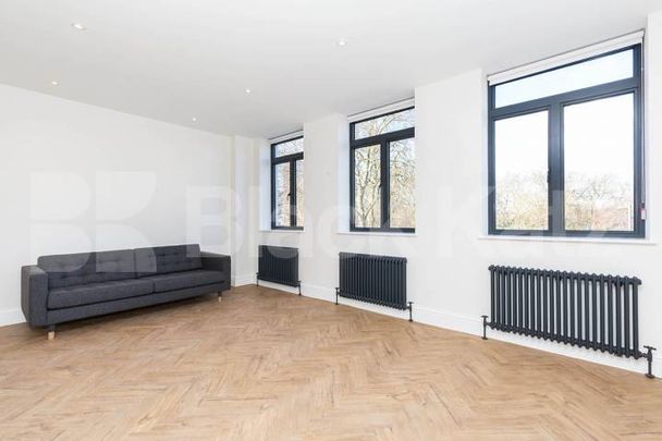 Stunning Modern One-Bedroom Apartment | Prime Finsbury Park Location - Photo 1