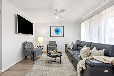 Private Low Set Home in a Peaceful, Secure Estate - Photo 4