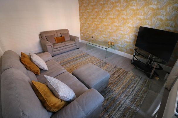 5 bedroom detached house to rent - Photo 1