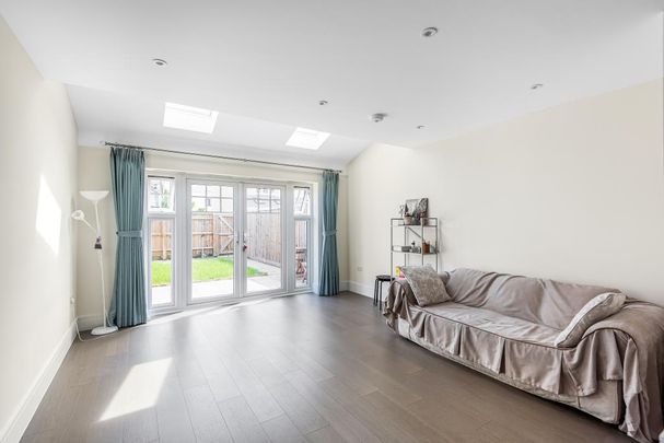 4 bedroom townhouse to rent - Photo 1