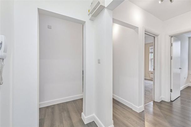 4 bedroom flat to rent - Photo 1