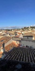 Location Duplex 1 pièces 20 m2 à Saint-Mitre-les-Remparts - Photo 4