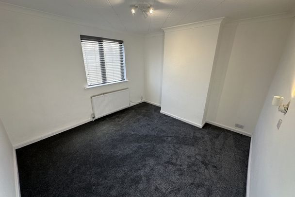 Cromwell Road - Photo 1