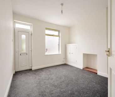 2 bedroom terraced house to rent - Photo 6
