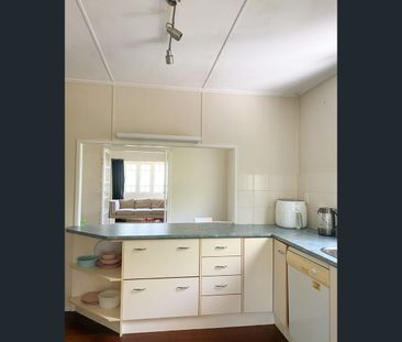29 Howard Street, Gaythorne, Qld 4051 - Photo 6