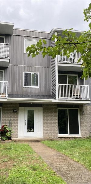 5 1/2 - 380 RUE CHAPAIS, Trois-Rivieres - Photo 1