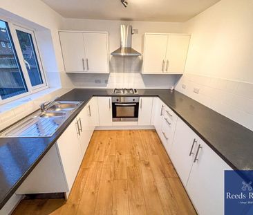 2 bedroom terraced house to rent - Photo 1