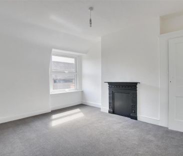 3 bedroom maisonette to rent - Photo 6