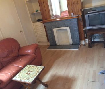 3 Bed Terraced House, Ramsay Road, E7 - Photo 2