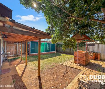 LARGE FAMILY HOME WITH GRANNY FLAT - Photo 5