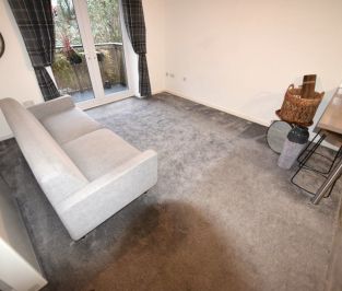 2 bedroom Flat in Flat 23, Leeds - Photo 6