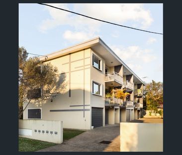 Ascot Apartment with Views - Photo 3