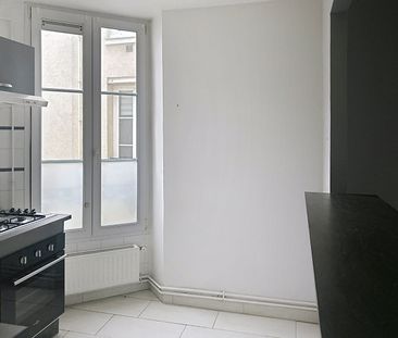 Appartement à louer - REIMS- RUE MACQUART - Photo 2