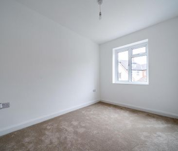 2 bedroom end of terrace house to rent - Photo 5