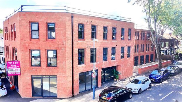 Studio to rent - Photo 1