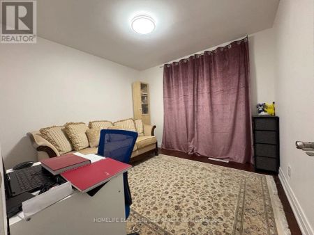 92 CROCUS DRIVE - Photo 5