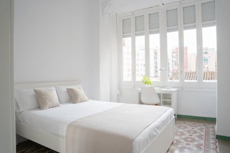 Carrer Trafalgar, Valencia, Valencian Community 46023 - Photo 2