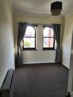 Marks Court, SS1 - Photo 1