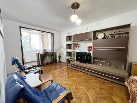Apartament 3 camere decomandat etaj intermediar, zona Garii - Fotografie 4