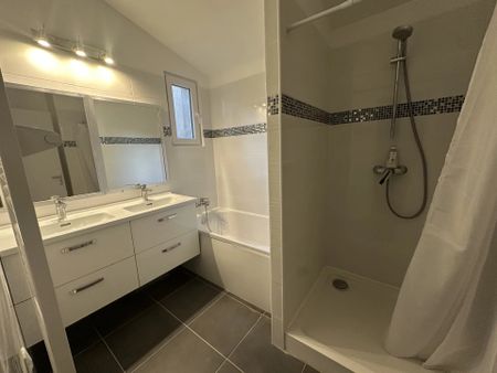 Location Appartement 4 pièces 71m² STE FOY LA GRANDE 33220 - Photo 5