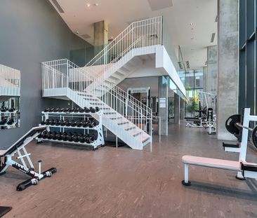 1250 Avenue Thérèse-Lavoie-Roux, Montréal, QC - Photo 5