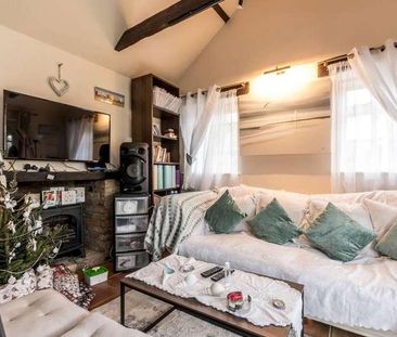 Chobham, Gu, Woking, GU24 - Photo 6