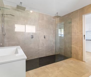 1 Calder Cres, Helensvale QLD 4212 - House For Rent | Domain - Photo 5