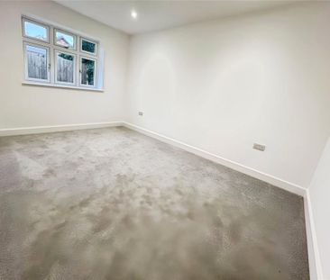 2 bedroom bungalow to rent - Photo 2