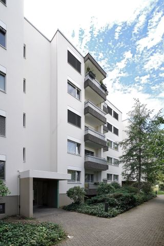 "Helle, grosszügige 3.5 Zimmer-Wohnung" - Photo 3