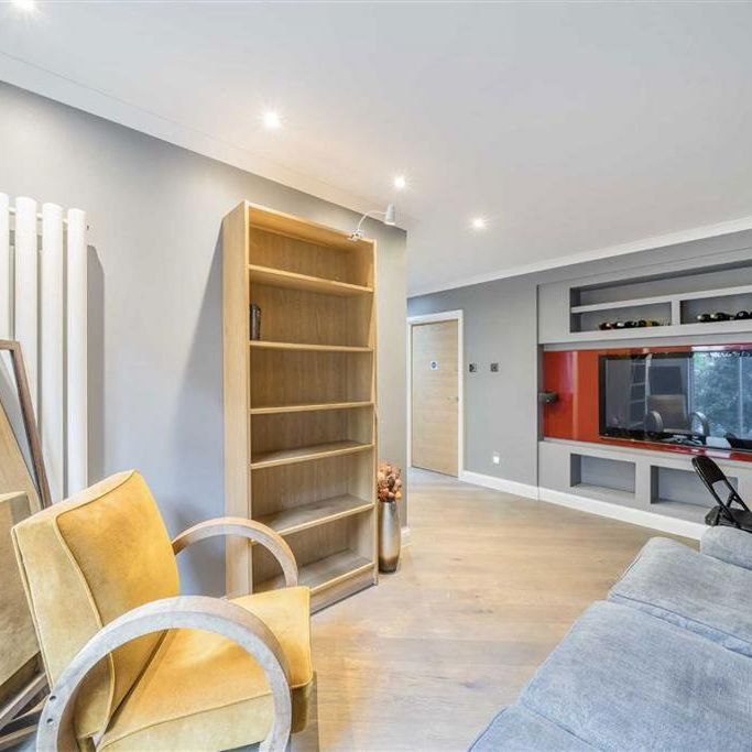 3 bedroom flat to rent - Photo 1