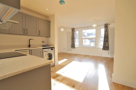 2 bedroom maisonette to rent - Photo 3