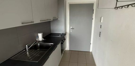 Joli studio avec balcon et cuisine aménagée - Photo 2