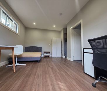 Fully Furnished Studio - Photo 1