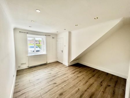 2 bedroom terraced house to rent - Photo 3