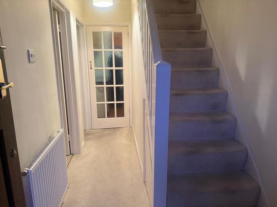 3 bedroom semi-detached house to rent - Photo 1