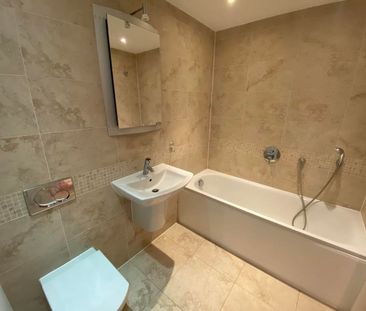 Cable House Court, Woking, Surrey, GU21 - Photo 6