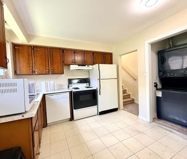 For Lease - 77 Porterfield Road, Toronto, Ontario - Photo 5