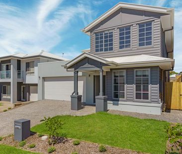 NEAR NEW - Spacious and Stylish 5-Bedroom Family Home in Carseldine - Photo 5