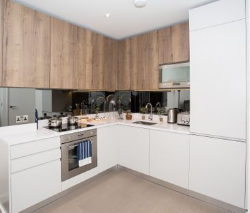 Available unfurnished from 22/12/2025 - Photo 1