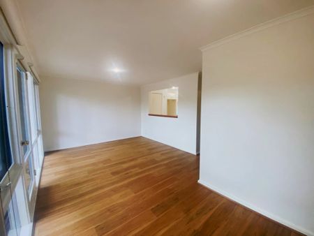 2 Bed, 1 Bath - Photo 4