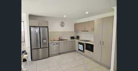 Rooms B & C/70 Auburn St Caloundra West - Photo 5