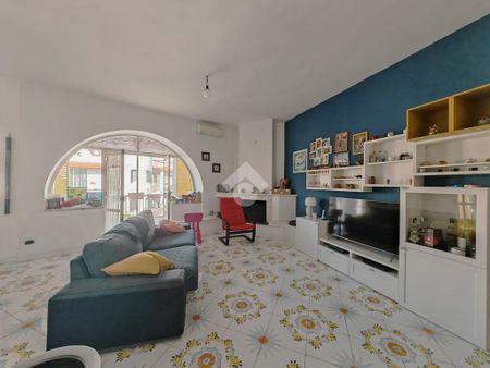 5 locali in affitto - Photo 3